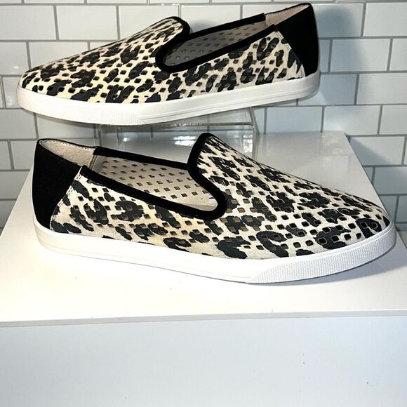 NWOB Lori Goldstein Slip On Shoes - Picture 3 of 5